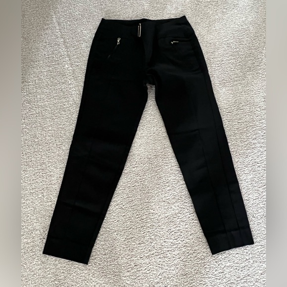 Theory Black Low-Waisted Crop Pants - Picture 1 of 9